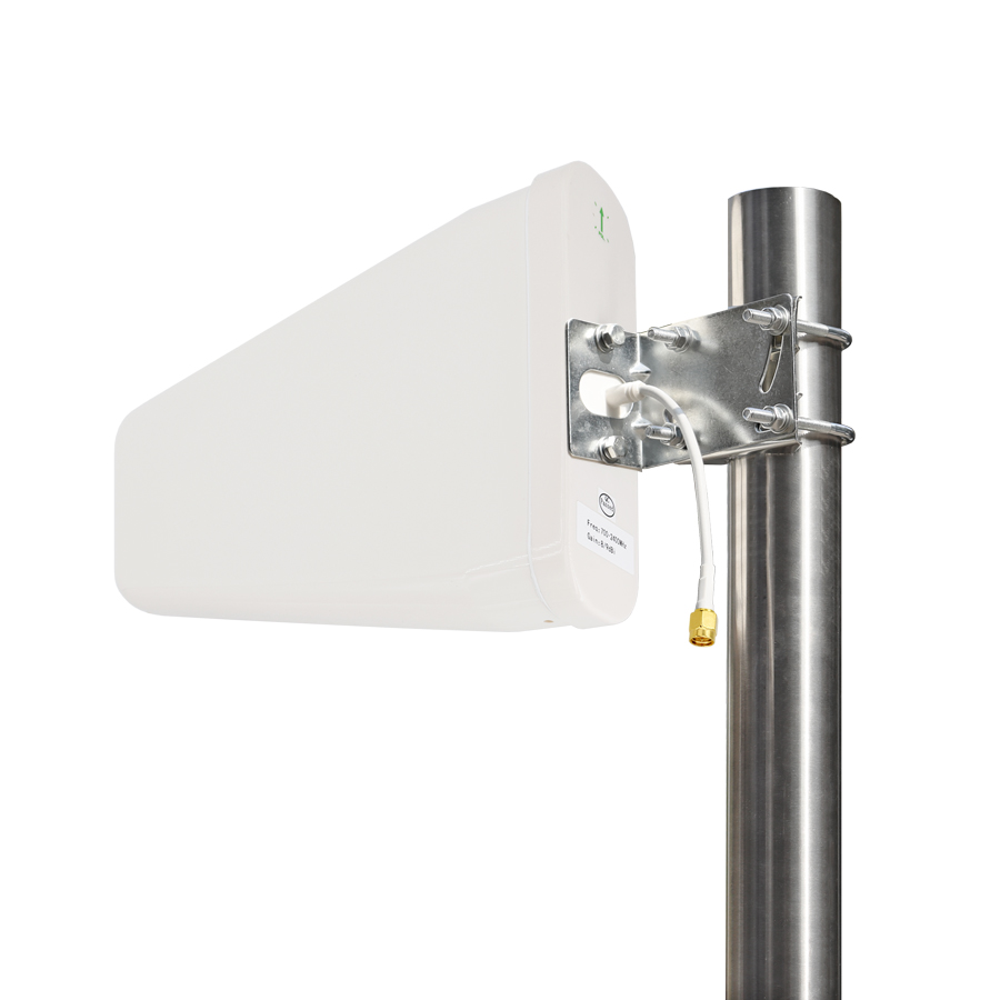 295*210*65MM 4G LTE 室外定向防水对数周期17c一起草

